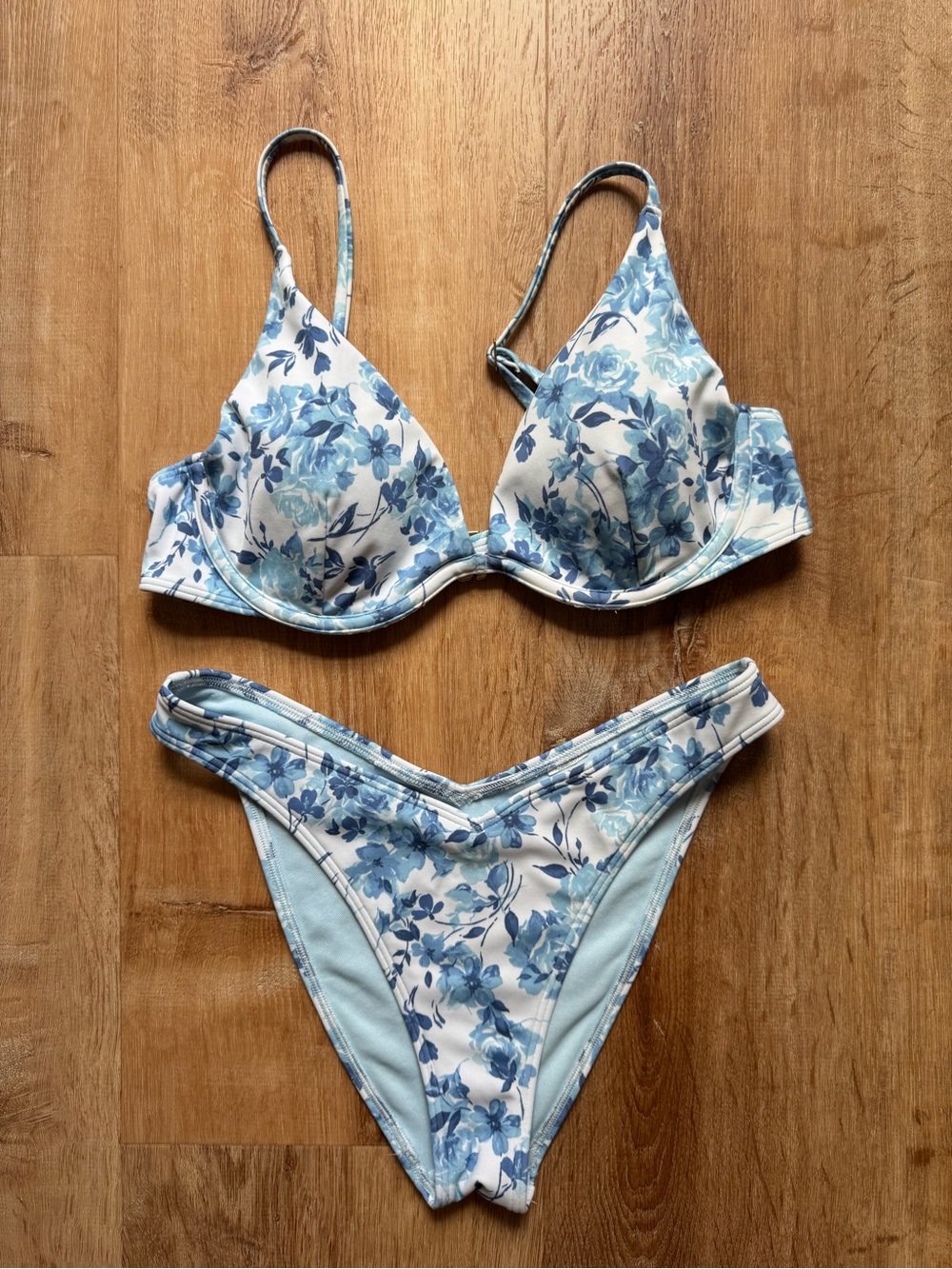 Hollister Bikini Set